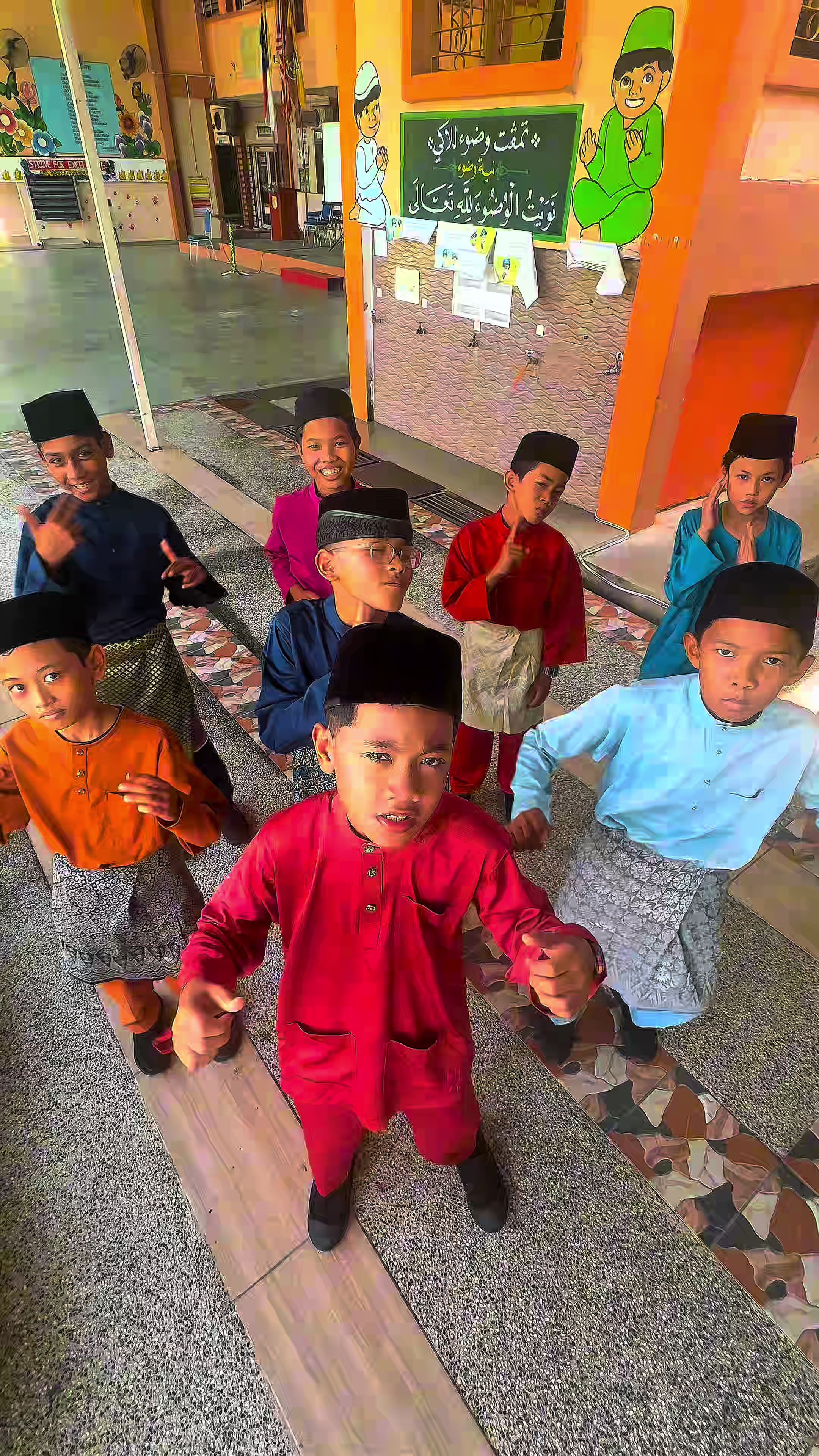 Thumbnail Semalam perempuan. Hari ni kumpulan lelaki pula. Trend Raya Check @Sterk Production #RayaCheck #SterkRayaCheck #fyp #foryoupage #belumsyawal